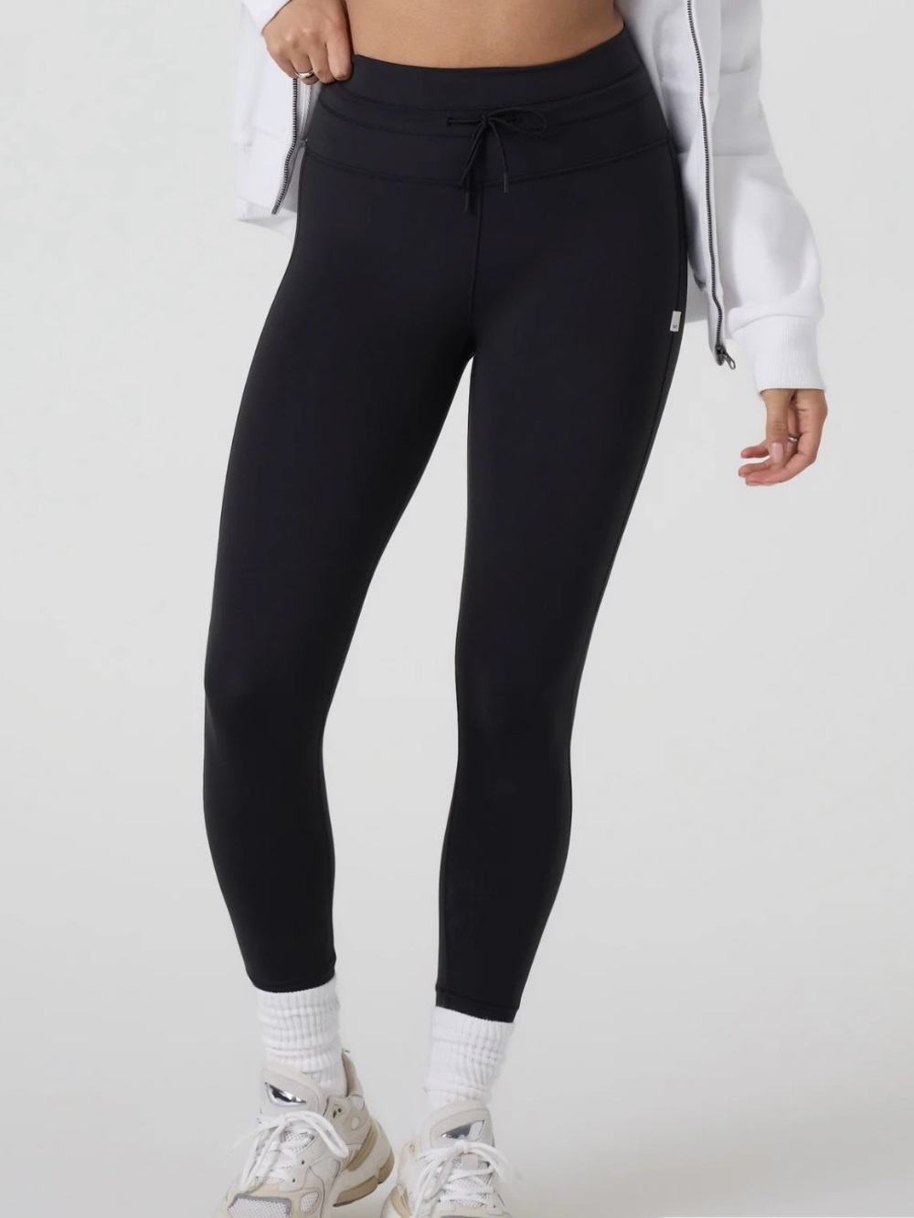 Vuori Daily Form leggings in black
